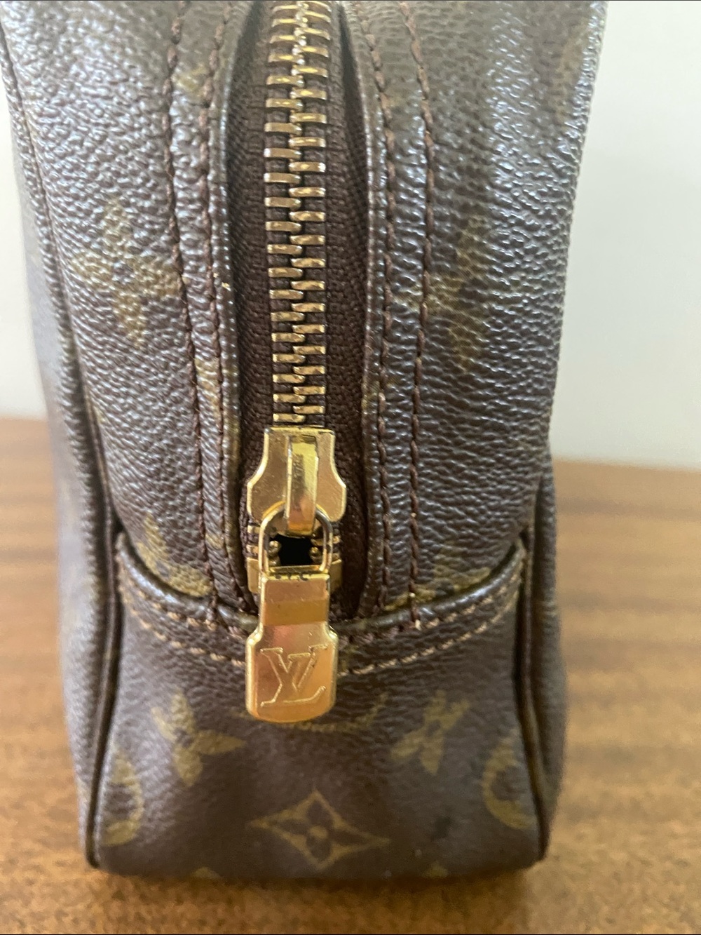 Louis Vuitton Brown Monogram Canvas 28 Toiletry Bag with Dust Bag - Picture 6 of 10